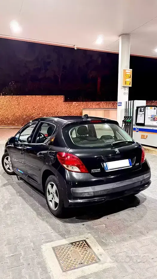 Usata Peugeot 207 95 CV (69 kW) 2010 Nero Station wagon