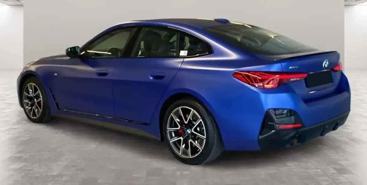 Usata BMW 430 M Sport 245 CV (180 kW) 2024 Blu/azzurro Coupé
