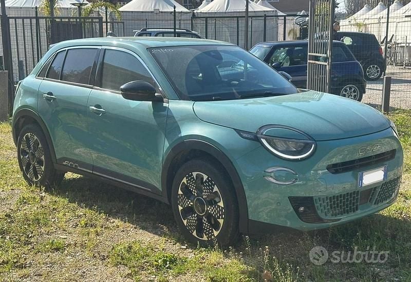 Usata Fiat 600 La Prima 110 CV (80 kW) 2025 Verde SUV