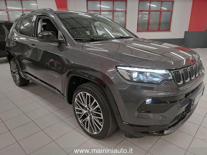 Usata Jeep Compass Summit 131 CV (96 kW) 2025 Grigio scuro SUV