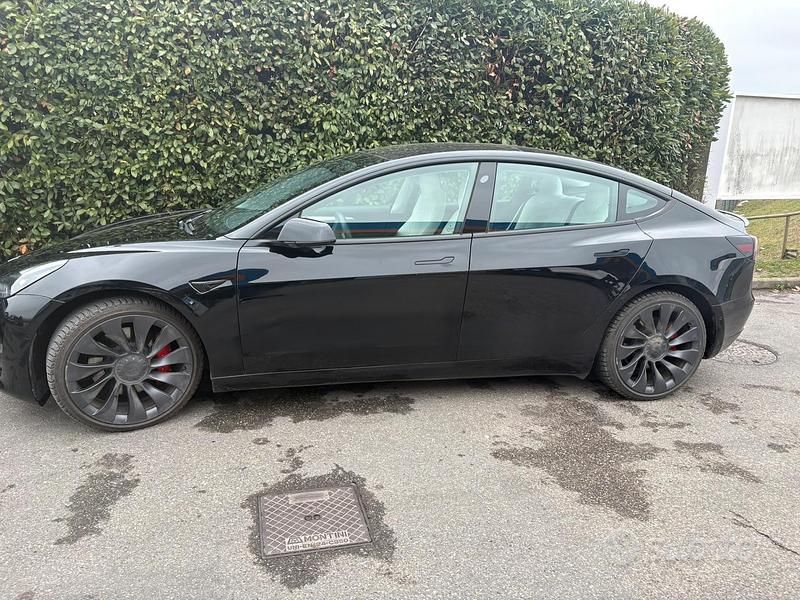 Usata Tesla Model 3 235 kW (320 CV) 2021 Nero Berlina