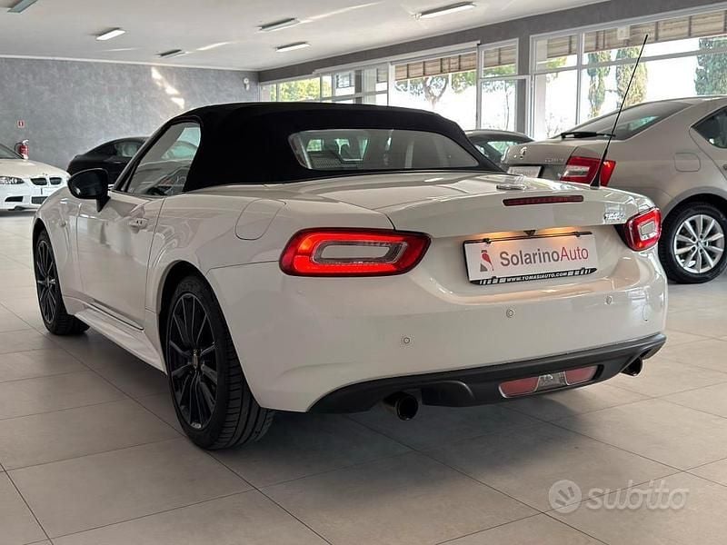Usata Fiat 124 Spider Lusso 140 CV (102 kW) 2018 Bianco Cabrio
