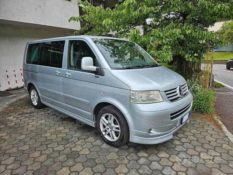 Usata VW Multivan 2008 Grigio Furgone