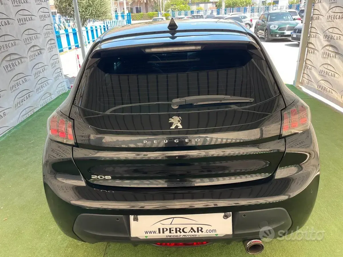 Usata Peugeot 208 Allure 101 CV (74 kW) 2021 Nero Utilitaria
