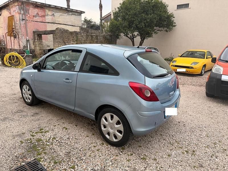 Usata Opel Corsa Sport 75 CV (55 kW) 2009 Blu Utilitaria