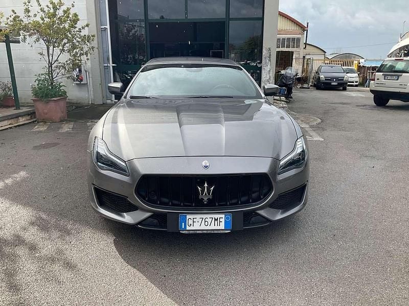 Usata Maserati Quattroporte 581 CV (427 kW) 2021 Grigio Berlina