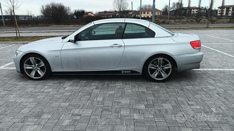 Usata 2010 BMW 325 Cabriolet Cabrio | 7990 € - Immagine 1/4