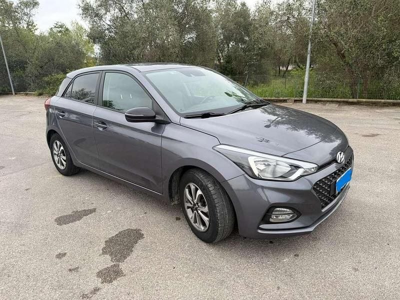 Usata Hyundai i20 73 CV (53 kW) 2020 Grigio Utilitaria