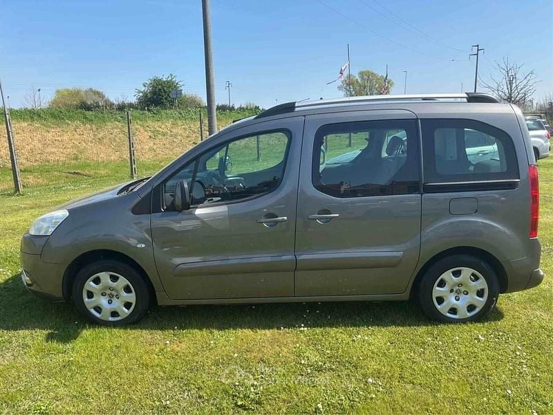 Usata Peugeot TePee 109 CV (80 kW) 2009 Gray Monovolume