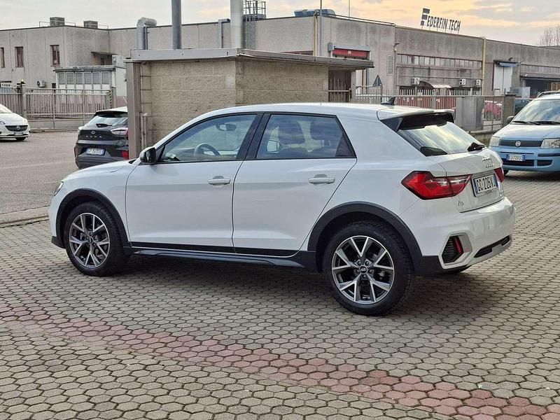 Usata Audi A1 Ambiente 116 CV (85 kW) 2020 Bianco SUV