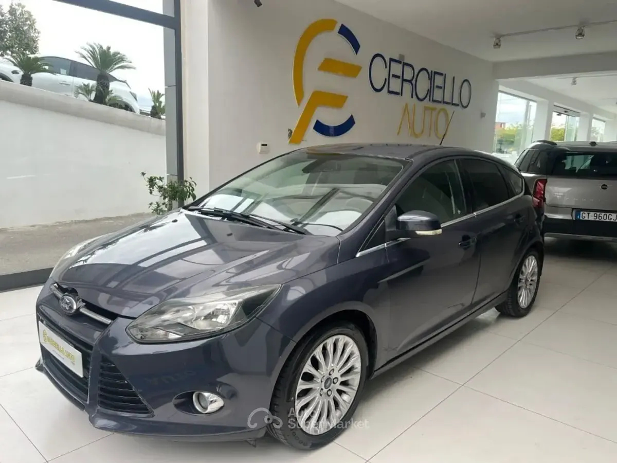 Usata Ford Focus 109 CV (80 kW) 2011 Blu Berlina