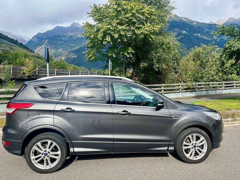 Grigio Usata 2014 Ford Kuga Titanium X SUV | 9900 € (Cara) - Immagine 1/4