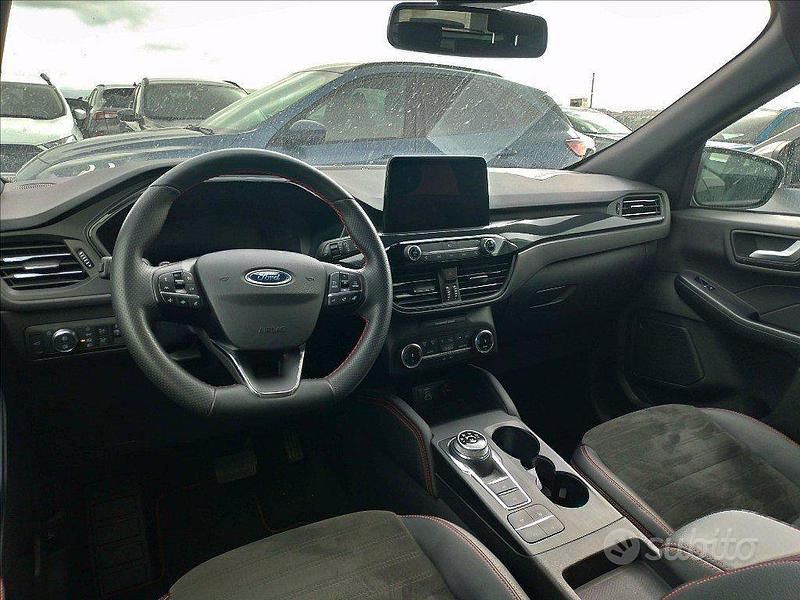 Usata Ford Kuga ST-Line 120 CV (88 kW) 2023 Grigio SUV