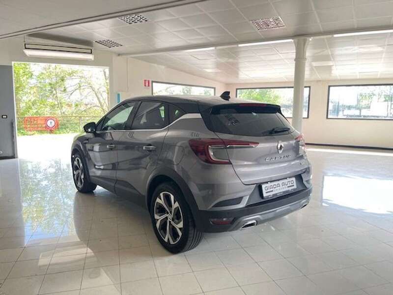 Usata Renault Captur RS Line 92 CV (67 kW) 2022 Grigio SUV