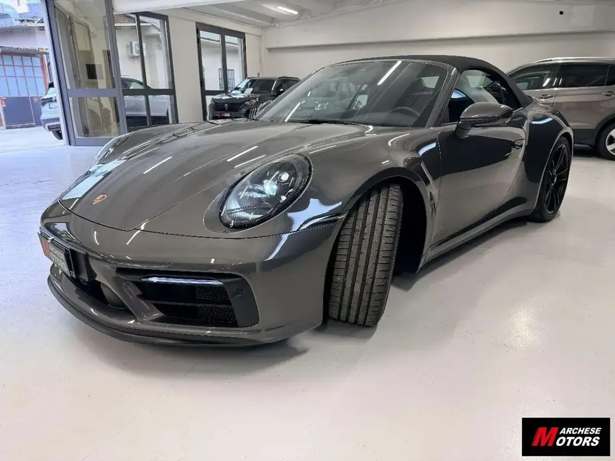 Usata Porsche 911 Carrera GTS 480 CV (353 kW) 2023 Grigio Cabrio
