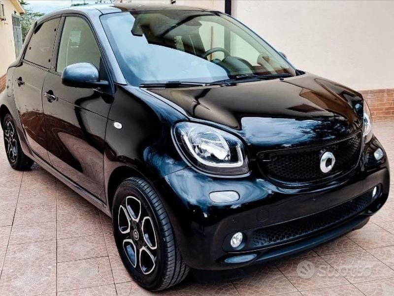 Usata Smart ForFour 2018 Nero Utilitaria