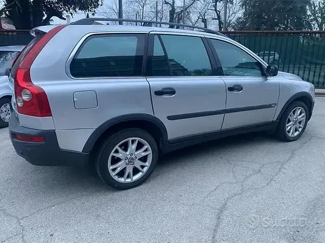 Usata Volvo XC90 209 CV (153 kW) 2006 Grigio SUV