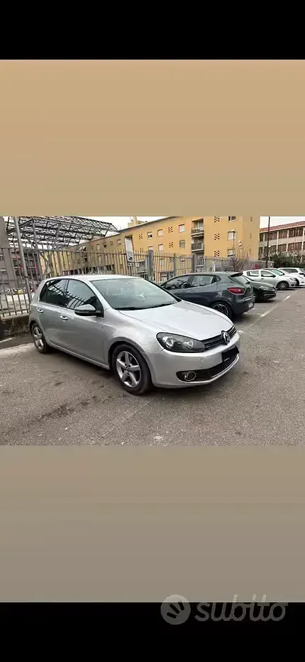 Usata VW Golf VI 122 CV (89 kW) 2010 Grigio Utilitaria