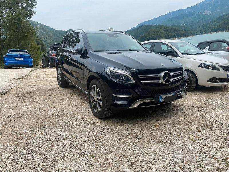 Begagnad Mercedes GLE250 Premium Plus 204 HK (150 kW) 2016 Svart Kombi