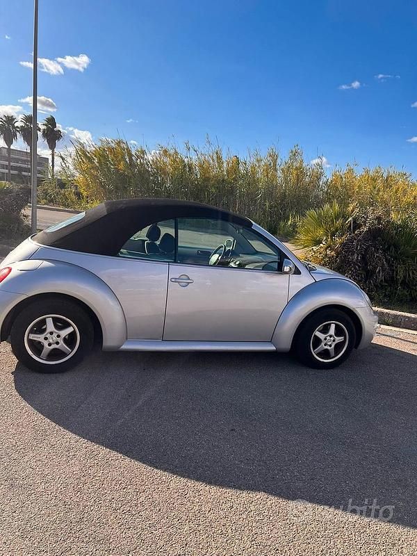 Usata VW New Beetle Cabriolet 102 CV (75 kW) 2005 Grigio Cabrio