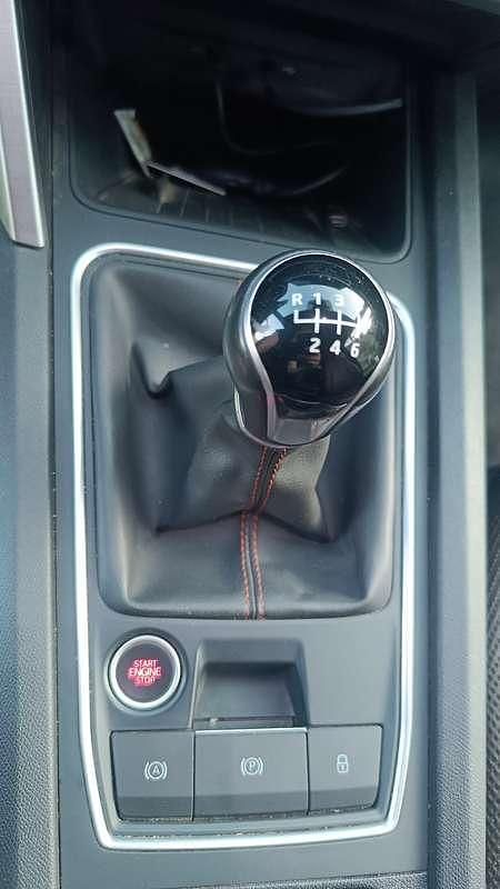Usata Seat Leon Style 131 CV (96 kW) 2022 Argento Berlina