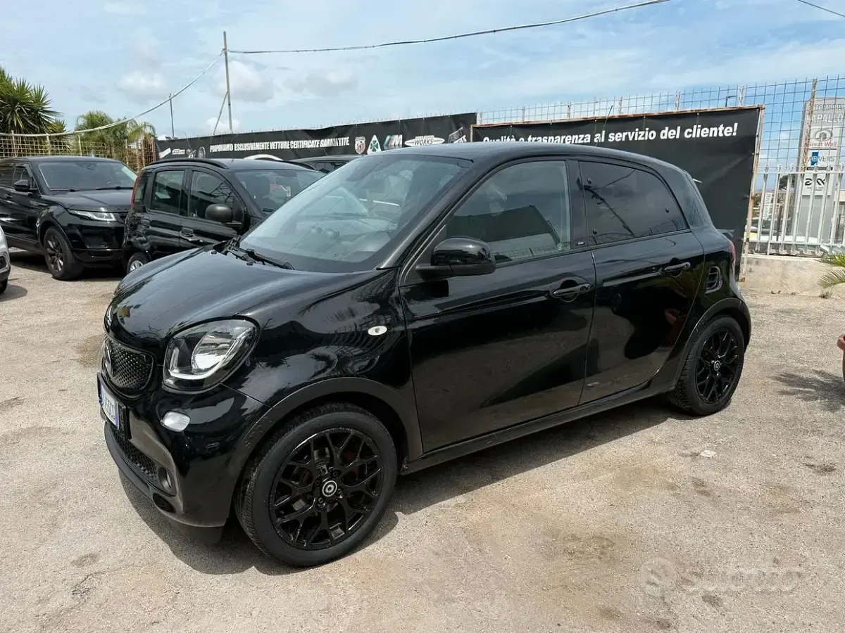 Usata Smart ForFour Prime 90 CV (66 kW) 2016 Nero Utilitaria