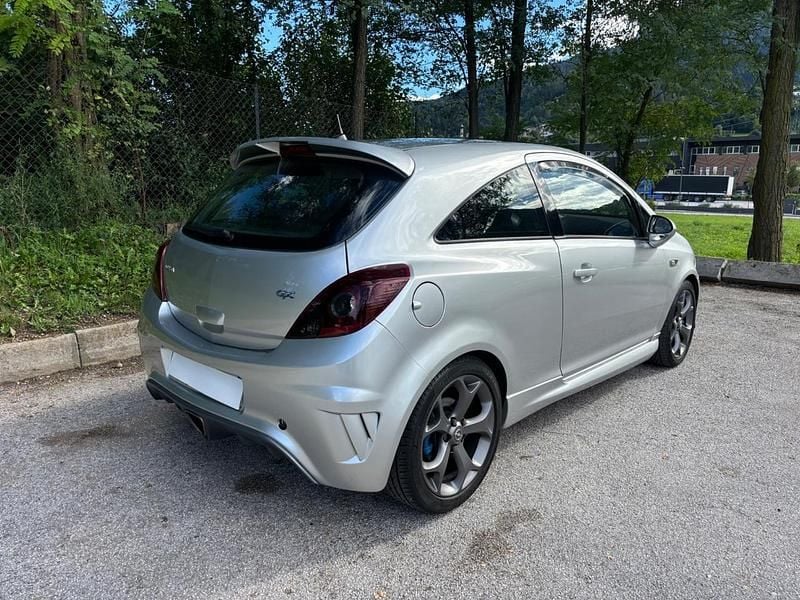 Usata Opel Corsa OPC 192 CV (141 kW) 2008 Argento Berlina