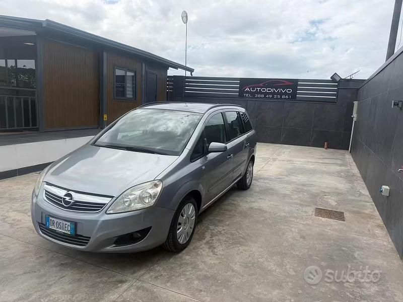 Usata Opel Zafira Enjoy 94 CV (69 kW) 2008 Grigio Monovolume