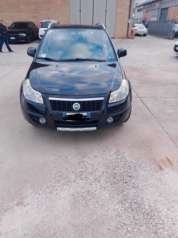Nero Usata 2007 Fiat Sedici Dynamic SUV | 3200 € (Buon prezzo) - Immagine 1/4