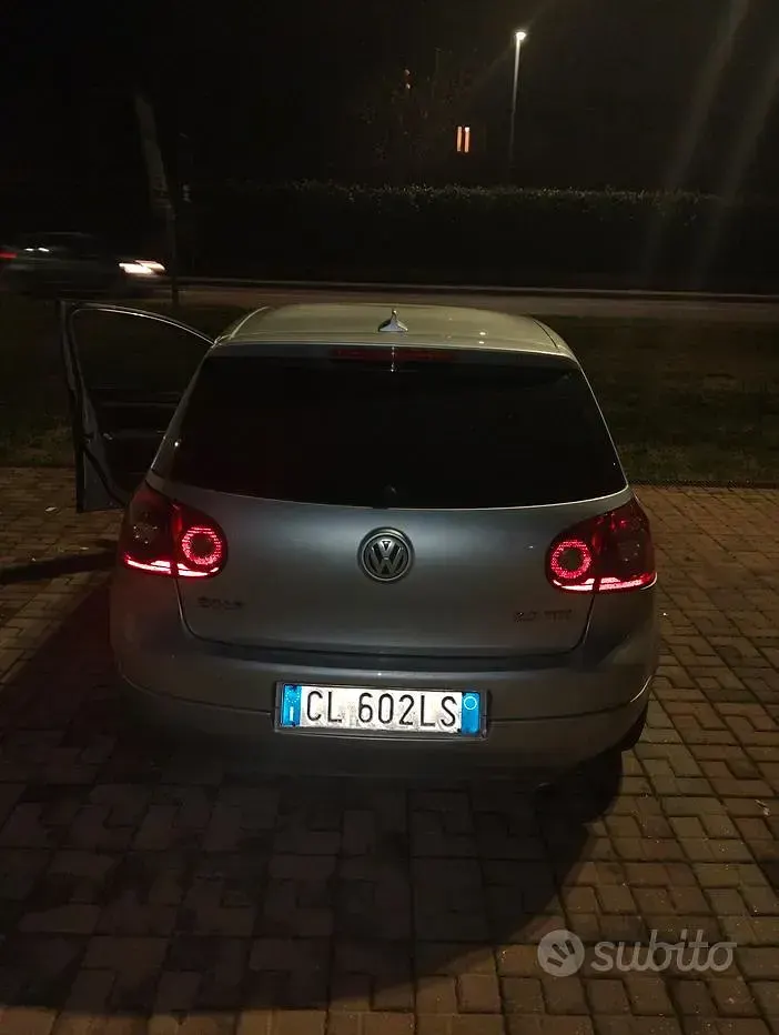 Usata VW Golf IV 140 CV (102 kW) 2003 Grigio Berlina
