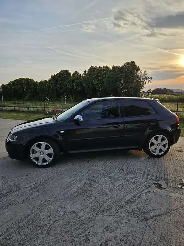 Usata Audi S3 Ambiente 225 CV (165 kW) 2002 Nero Utilitaria