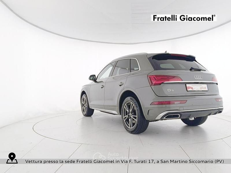 Usata Audi Q5 S-Line 204 CV (150 kW) 2024 Grigio chronos metallizzato SUV
