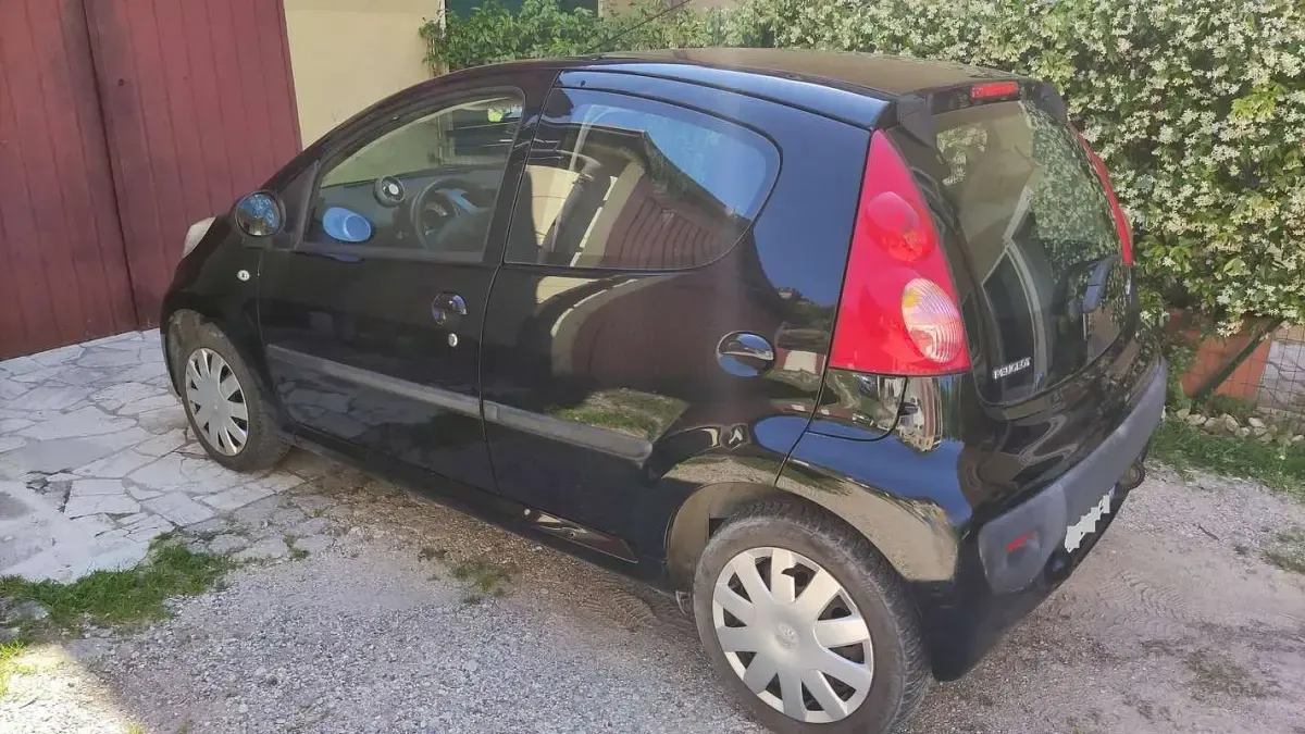 Usata Peugeot 107 54 CV (39 kW) 2007 Nero Utilitaria