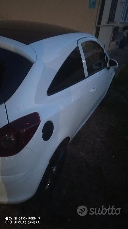 Usata Opel Corsa 2011 Bianco Utilitaria