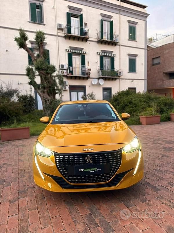 Usata Peugeot 208 Active 101 CV (74 kW) 2020 Giallo Utilitaria