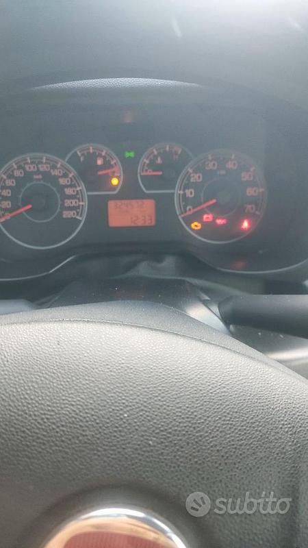 Usata Fiat Grande Punto 2011 Bianco Utilitaria