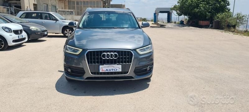 Usata Audi Q3 Advanced Plus 140 CV (102 kW) 2012 Grigio SUV