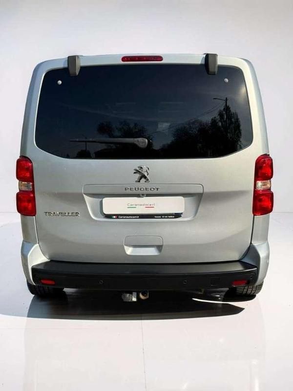 Begagnad Peugeot Traveller Allure 181 HK (133 kW) 2017 Silver Minibuss