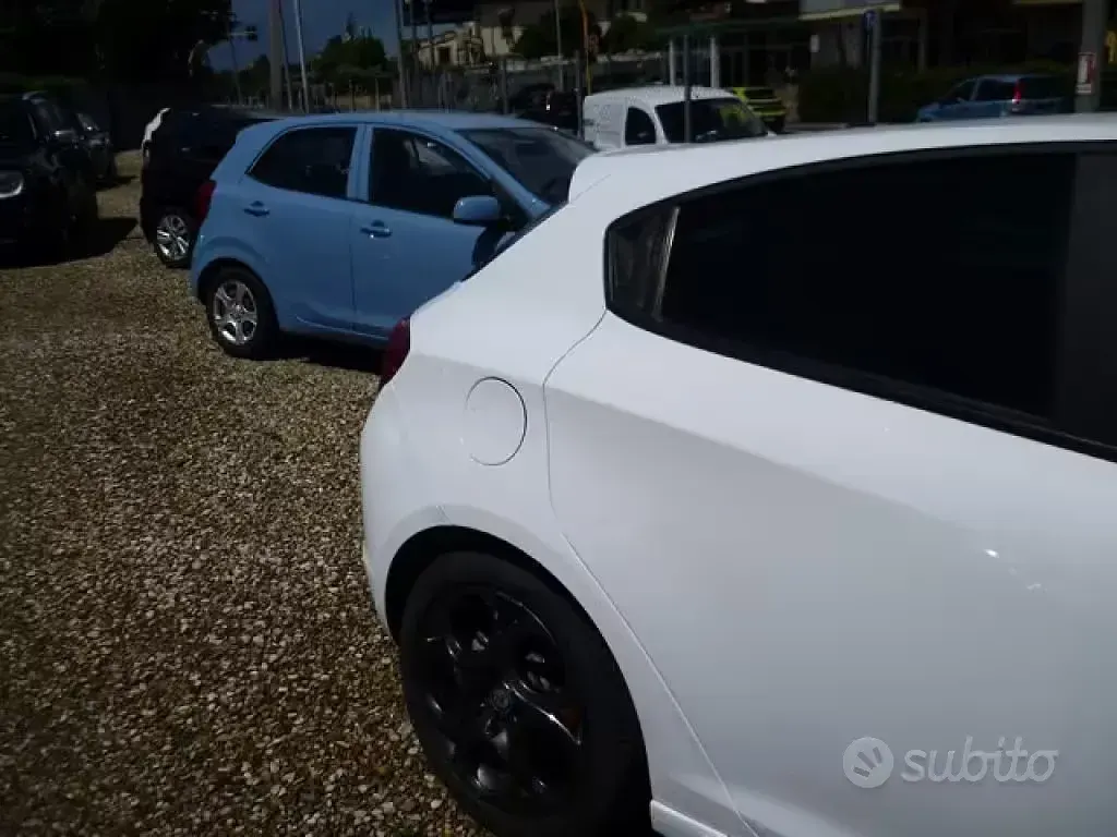Usata Alfa Romeo Giulietta Super 150 CV (110 kW) 2016 Bianco Utilitaria