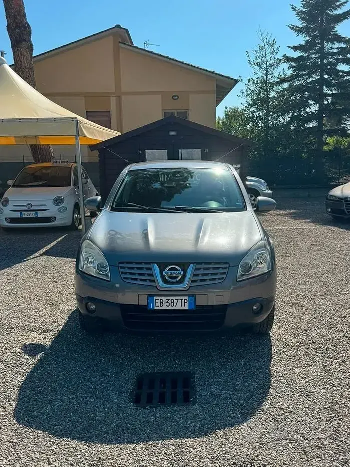 Usata Nissan Qashqai Acenta 106 CV (77 kW) 2010 Grigio SUV