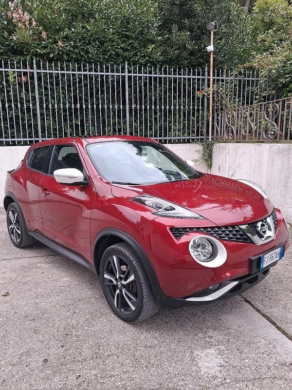 Usata Nissan Juke 117 CV (86 kW) 2017 Rosso SUV