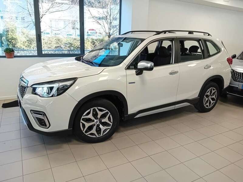 Bianco Usata 2020 Subaru Forester Style SUV | 23.000 € (Ottimo prezzo) - Immagine 1/4