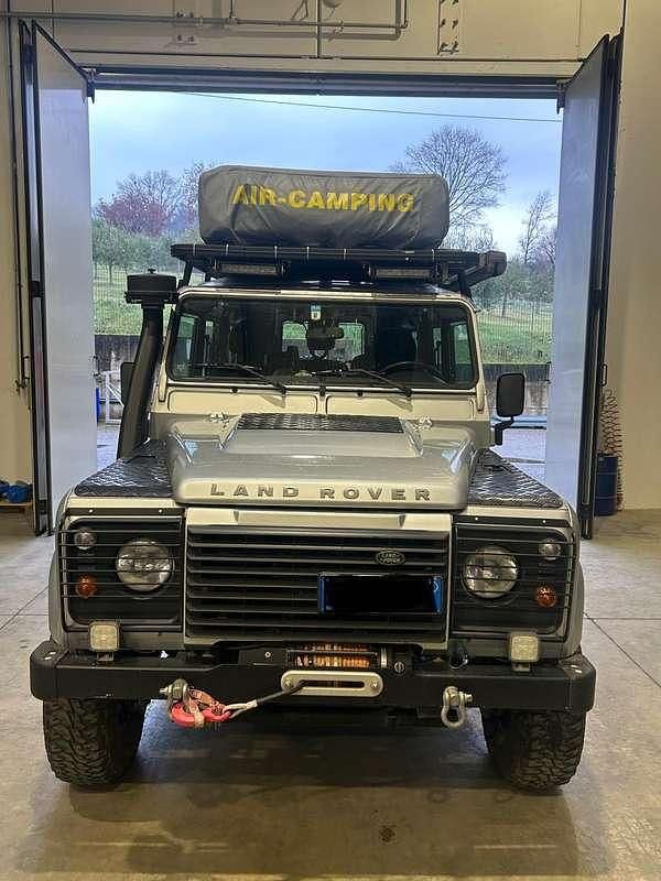Usata Land Rover Defender 122 CV (89 kW) 2012 Argento Station wagon