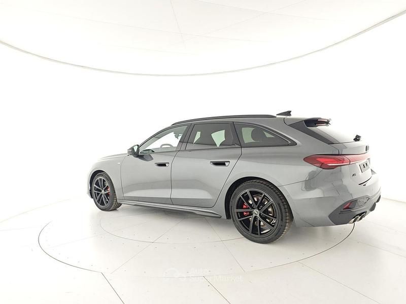 Nuova Audi A5 S-Line 204 CV (150 kW) 2025 Gray Station wagon