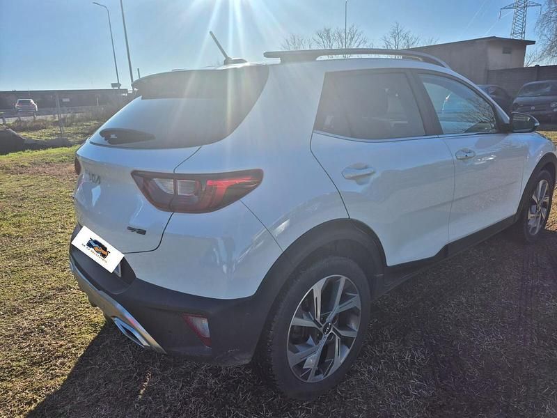 Usata Kia Stonic GT-Line 119 CV (87 kW) 2021 Bianco SUV