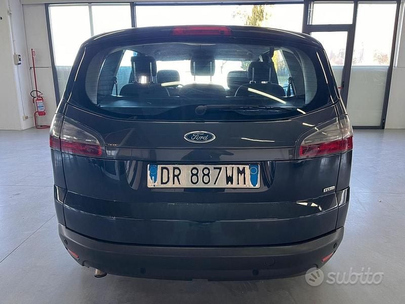 Usata Ford S-MAX S 140 CV (102 kW) 2008 Grigio Monovolume