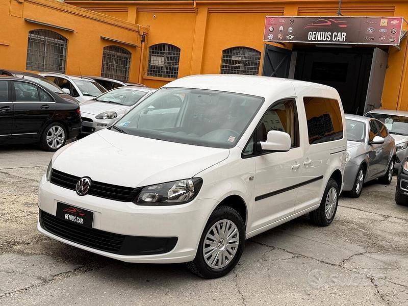 Usata VW Caddy Trendline 102 CV (75 kW) 2014 Bianco Monovolume