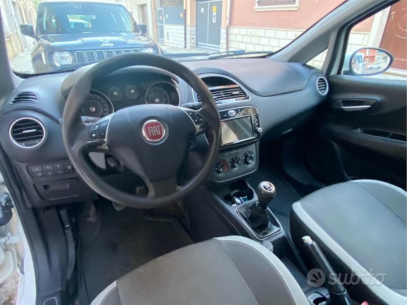 Usata Fiat Punto 69 CV (50 kW) 2013 Bianco Berlina