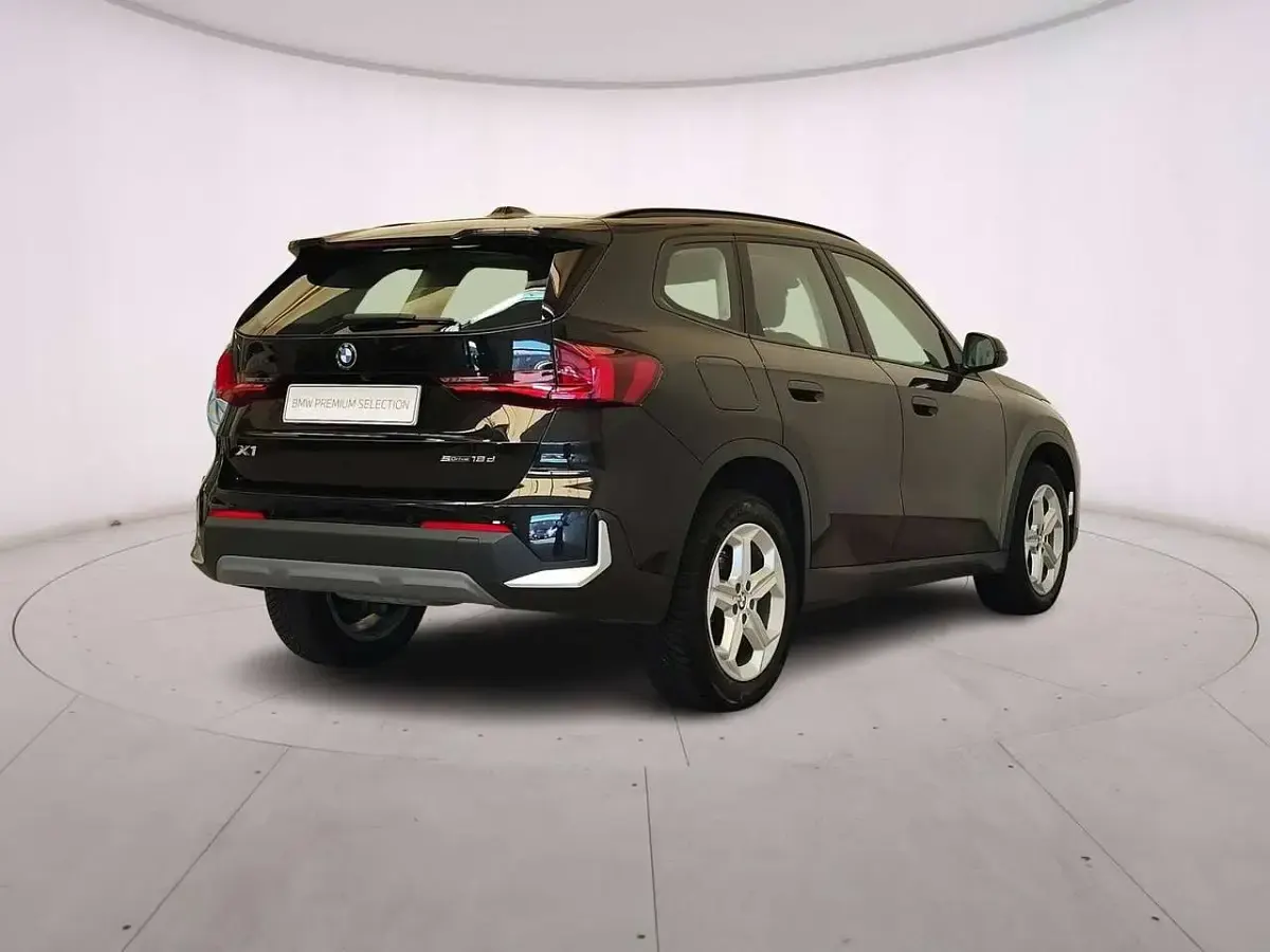 Usata BMW X1 150 CV (110 kW) 2023 Black sapphire SUV