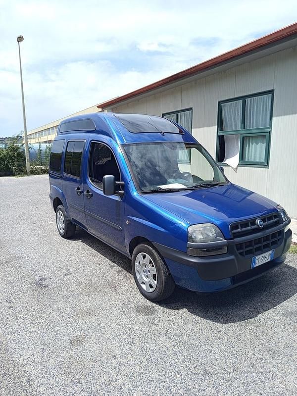 Usata Fiat Doblò 2005 Blu Monovolume